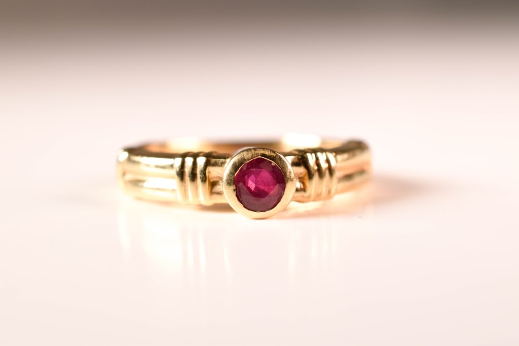 14K Gold & Ruby Ring 4.7 Grams (1 of 6)