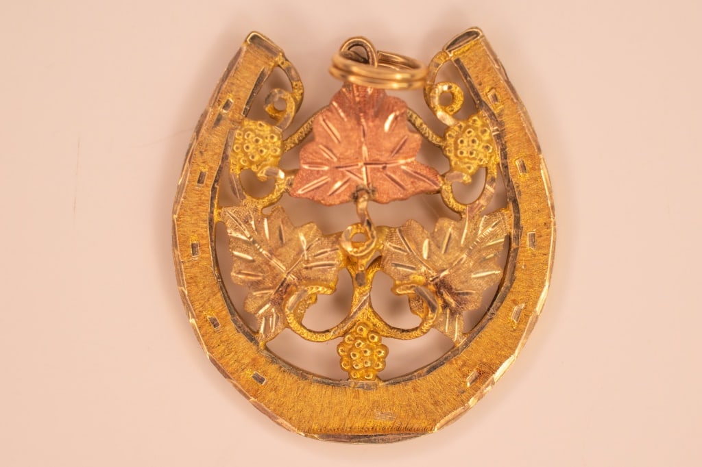 10K Gold Necklace Pendant 5 Grams: 10k necklace pendant 5g