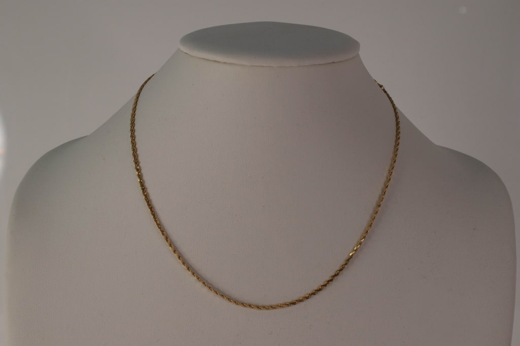 14K Gold Necklace 18" 6.1 Grams (1 of 9)