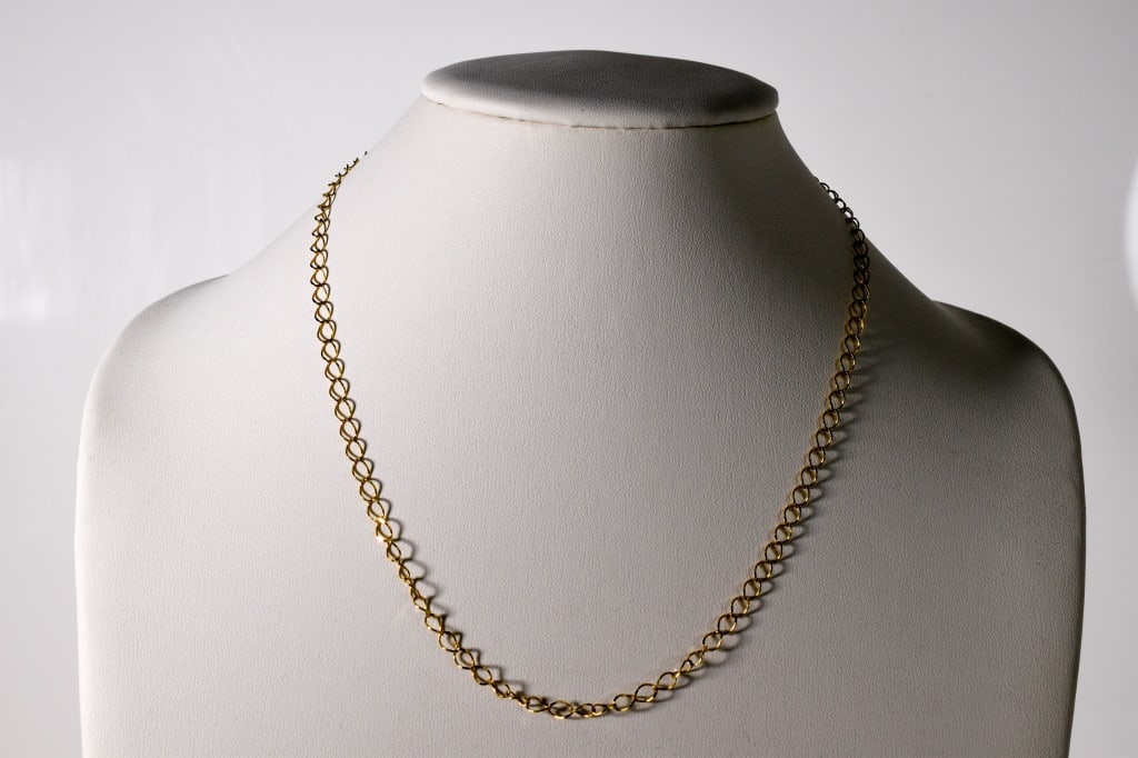 14K Gold Neckace 19" 3.9 Grams (1 of 3)