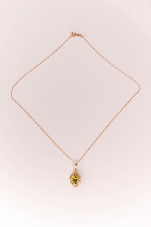 14K Gold & Peridot Necklace 14" 2.2 Grams (1 of 4)