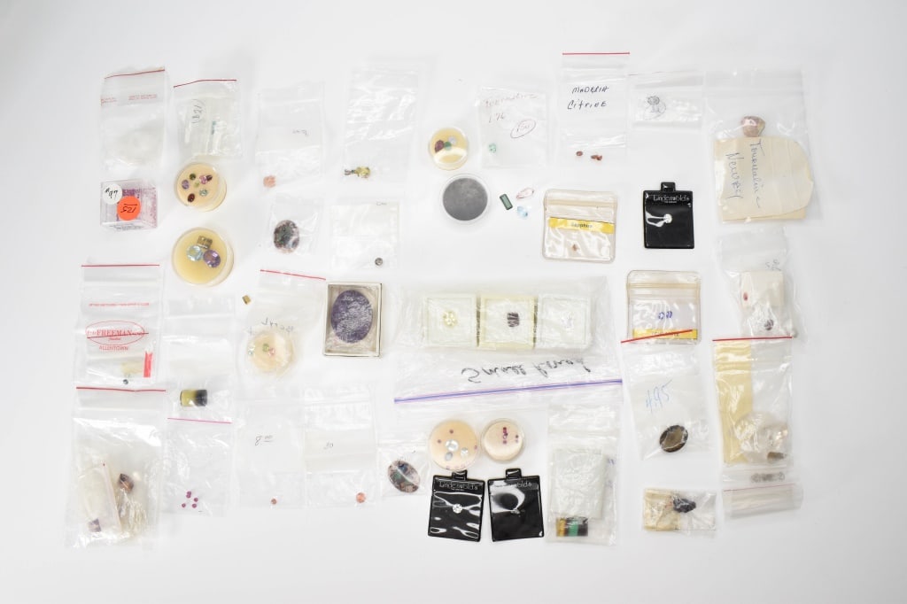 Loose Settings Stones (1 of 14)