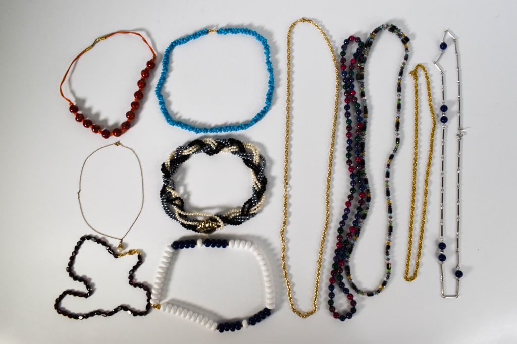 Garnet Beaded Necklace & more (1 of 5)