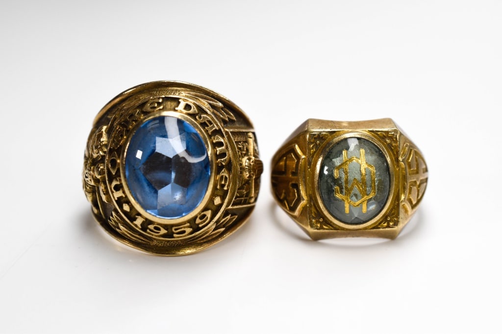 10K Gold School Rings 11.9 DWT (1 of 6)