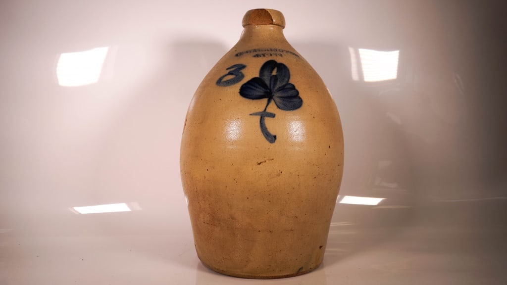 T Harrington Lyons Blue Decorated Stoneware Jug (1 of 8)