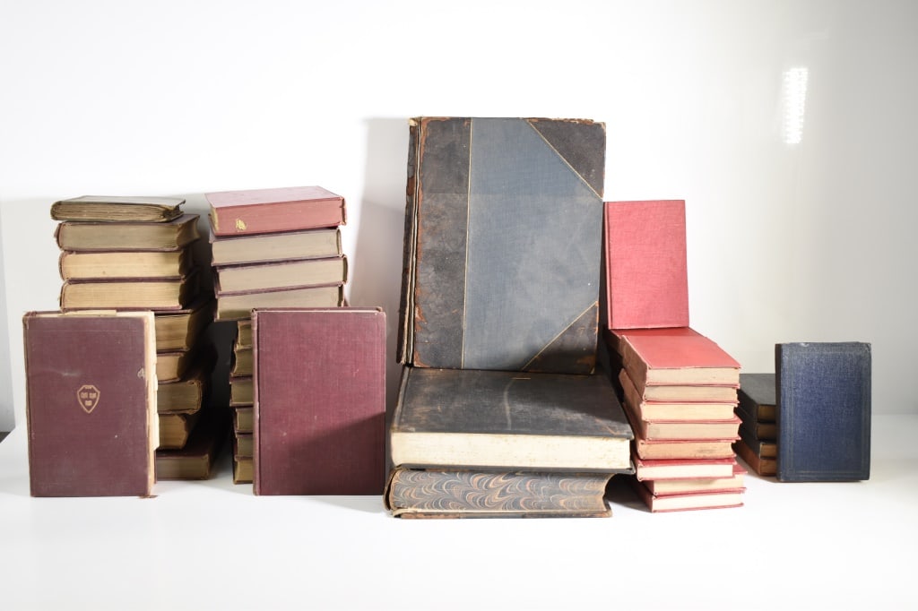 Large Lot of Vintage Hard Bound Books (1 of 20)