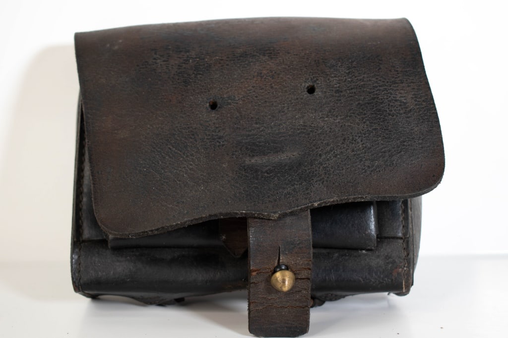 Civil War Leather Cartridge Pouch (1 of 11)