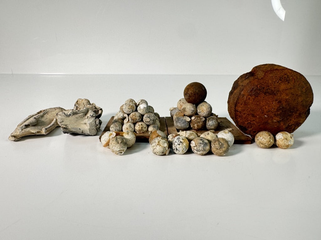 Various Civil War Musket Balls & Relics (1 of 4)