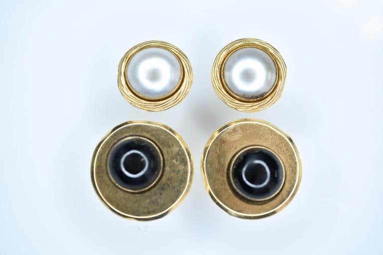 14K Gold Earrings 13.98g w Cabochons: 2 pairs of earrings. Larger pair is about 1"l.