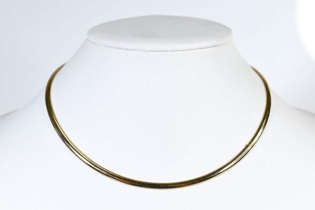 14K Milor Italian Gold Necklace 12.2g: Measures approx. 16.5" and weighs approx. 12.2 grams