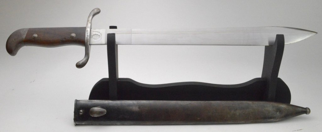 Modelo Argentino 1909 Bayonet and Scabbard: Modelo Argentino 1909 Bayonet marked Weyersberg Kirschbaum & Co. Solingen with Scabbard stand/display not included