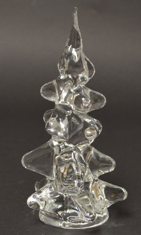 Signed Daum Nancy Art Glass Christmas Tree: Signed Daum Nancy Art Glass Christmas Tree, Signed " Daum France" measures 7.5" H