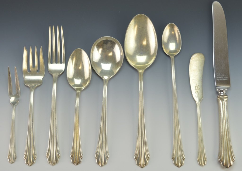 Steiff Sterling Silver Flatware Service for 7: Beautiful Steiff Sterling Silver flatware service in the "Homewood" pattern designed by Frederick Hoyle. Comprised of (7) hollow handled knives, (7) salad forks, (7) butters, (8) Lemon forks, (7) soup