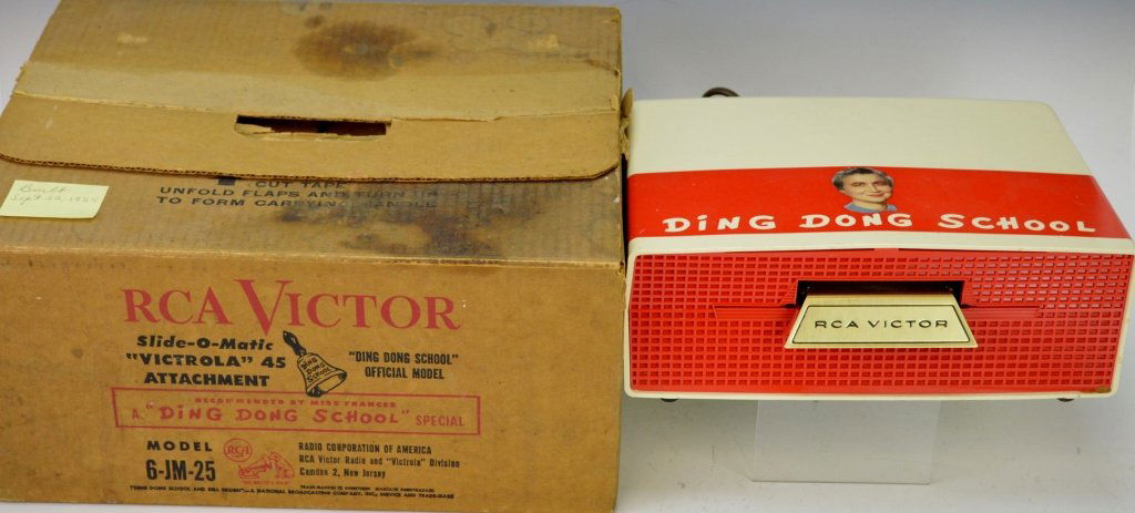 RCA Victor 6-JM-25 Ding Dong School Orig. Box: Includes RCA Victor 6-JM-25 Ding Dong School record player with original box.