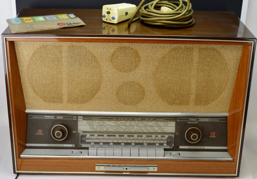 Saba Model 400 Automatic Radio: Model: 400 Automatic Stereo 11 - SABA; Villingen. includes wired remote control and instruction manual.