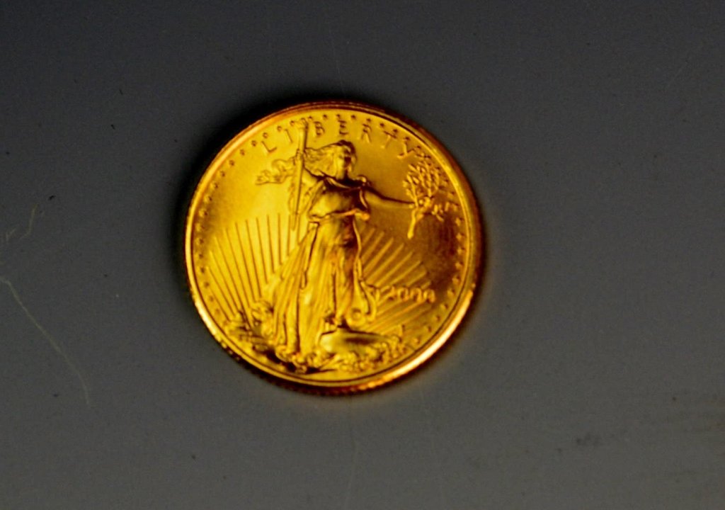 US 2000 $5 Dollar Gold Bullion Coin (1 of 2)