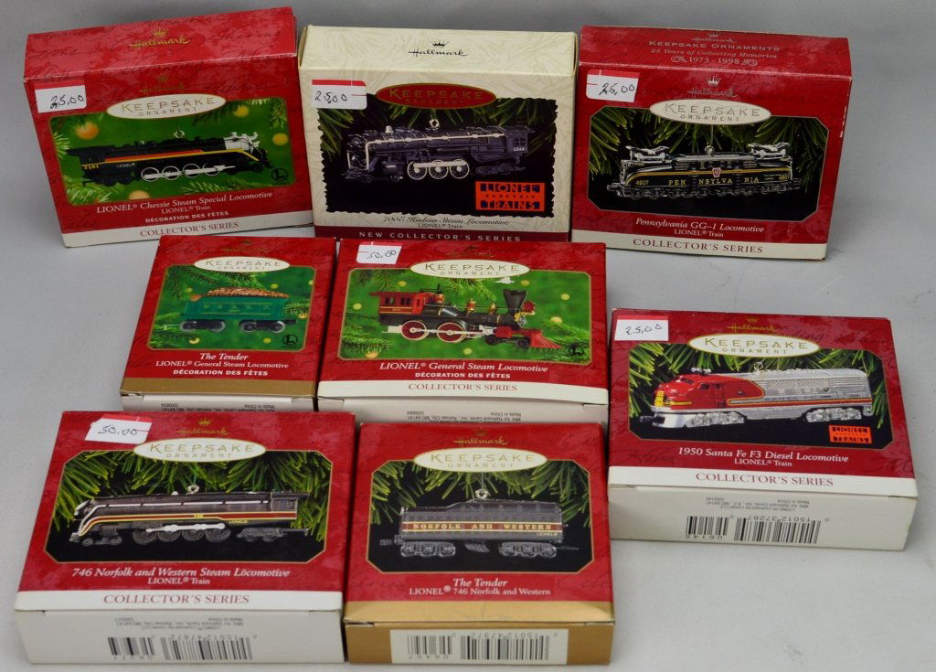 Hallmark Lionel Train Xmas Ornament Grouping (1 of 3)