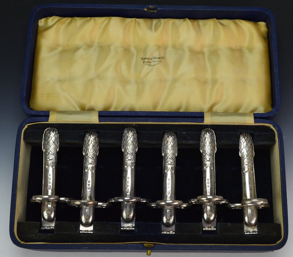 Mappin and Webb Sterling Asparagus Tongs, Cased: includes Mappin and Webb sterling silver asparagus tongs in original fitted case. All pieces hallmarked and have stag etching on handle.