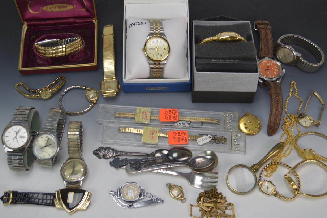 Wrist Watch Grouping: Includes (18) watches, (2) vintage Elgin (1) works not guaranteed , Timex, Bulova, Seiko, Pulsar, spoons, bands etc