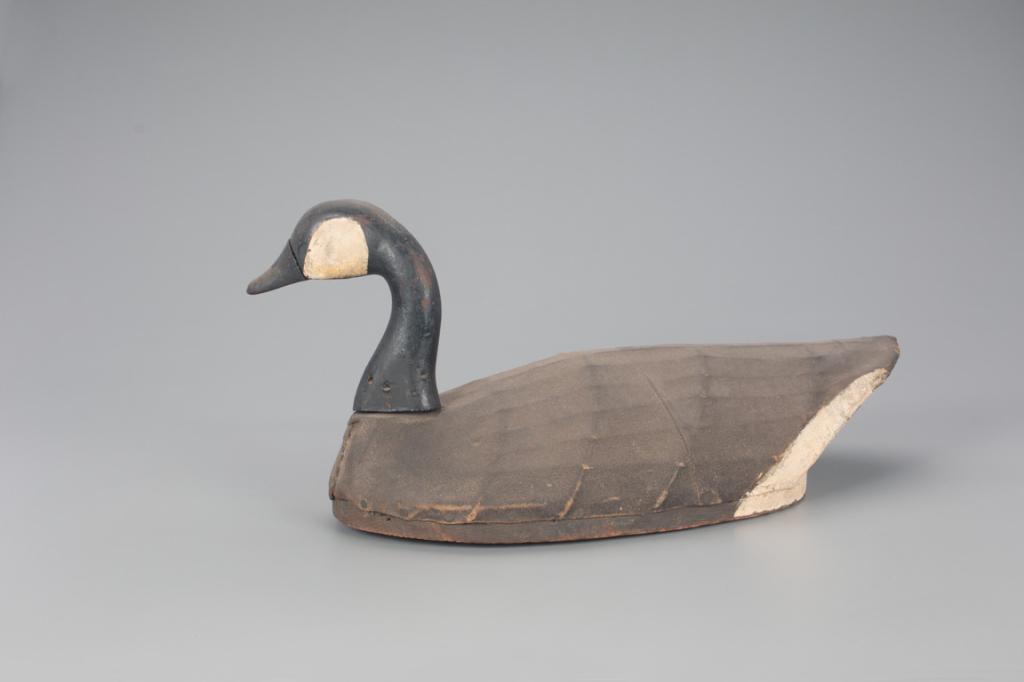 Turned-Head Canada Goose Decoy, H. Blanton Saunders (1 of 4)