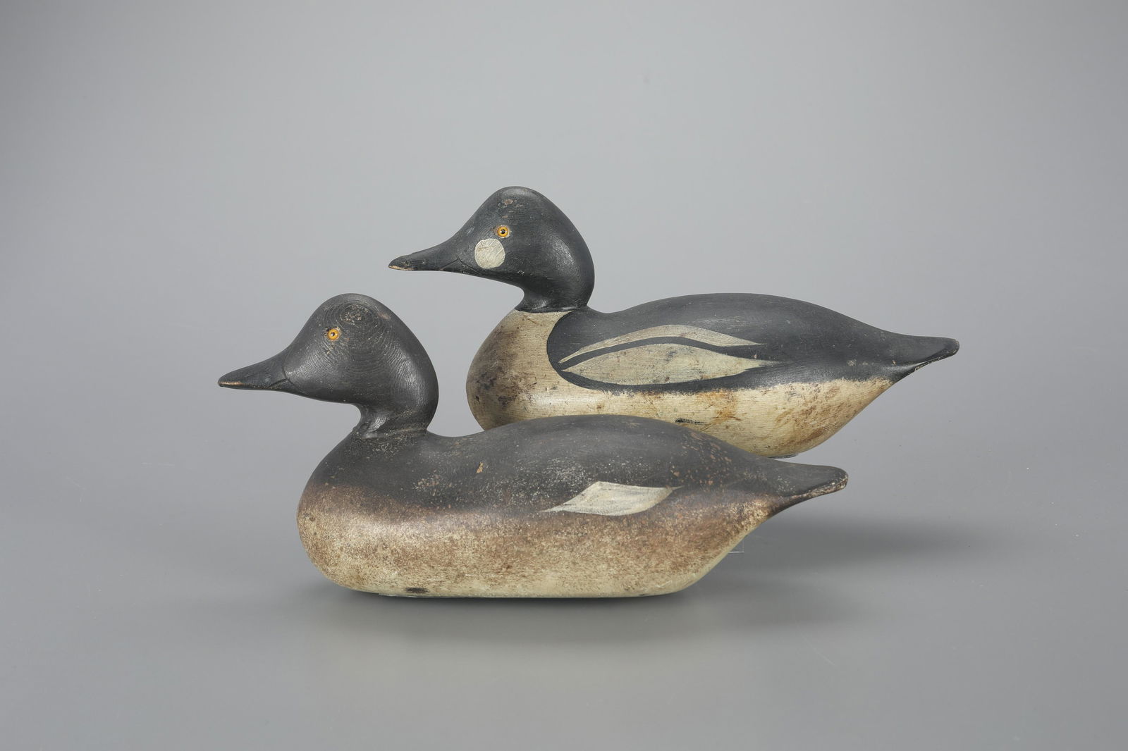Early Goldeneye Pair by Mason Decoy Factory (1896-1924) (1 of 4)