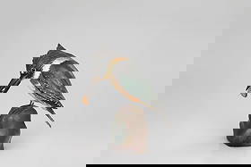 Kingfisher with American Perch by A. Elmer Crowell (1862-1952): Kingfisher with American Perch A. Elmer Crowell (1862-1952) East Harwich, MA, c. 1930 8 1/4 in. tall A rare and exceptional female belted kingfisher mantel carving with its original, and notably detai