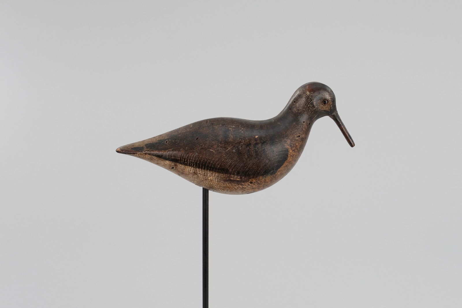 Rare Dowitcher by J. N. Dodge Factory (1883-1893): Rare Dowitcher J. N. Dodge Factory (1883-1893) Detroit, MI, c. 1885 10 1/2 in. long This shorebird appears to be the result of a special order from the Dodge factory. Original paint with gunning