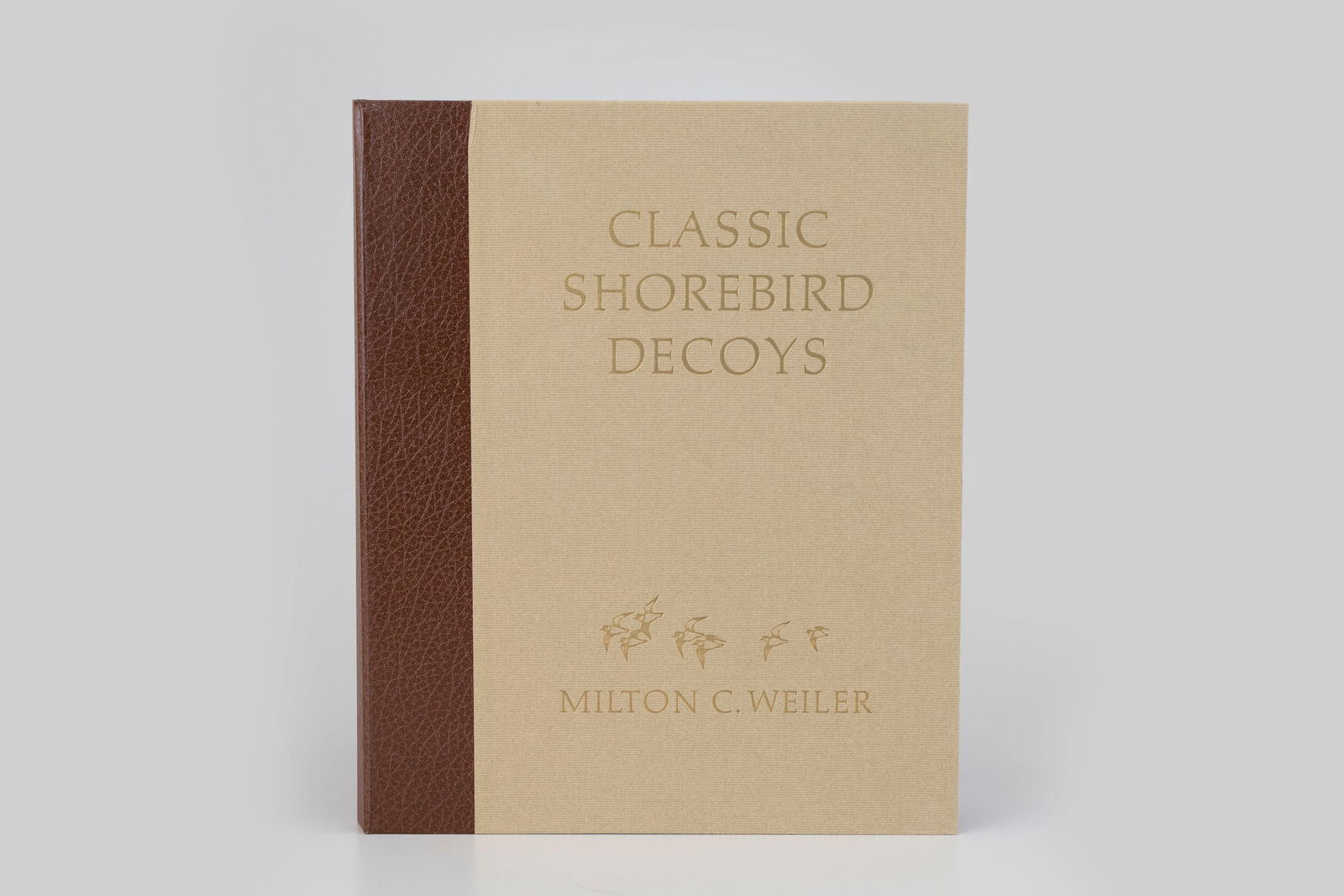 Classic Shorebird Decoys: A Portfolio of Paintings: Classic Shorebird Decoys: A Portfolio of Paintings Milton C. Weiler and William J. Mackey Jr., "Classic Shore Bird Decoys," New York, NY: Winchester Press, 1971, edition 742 of 975. Text by William