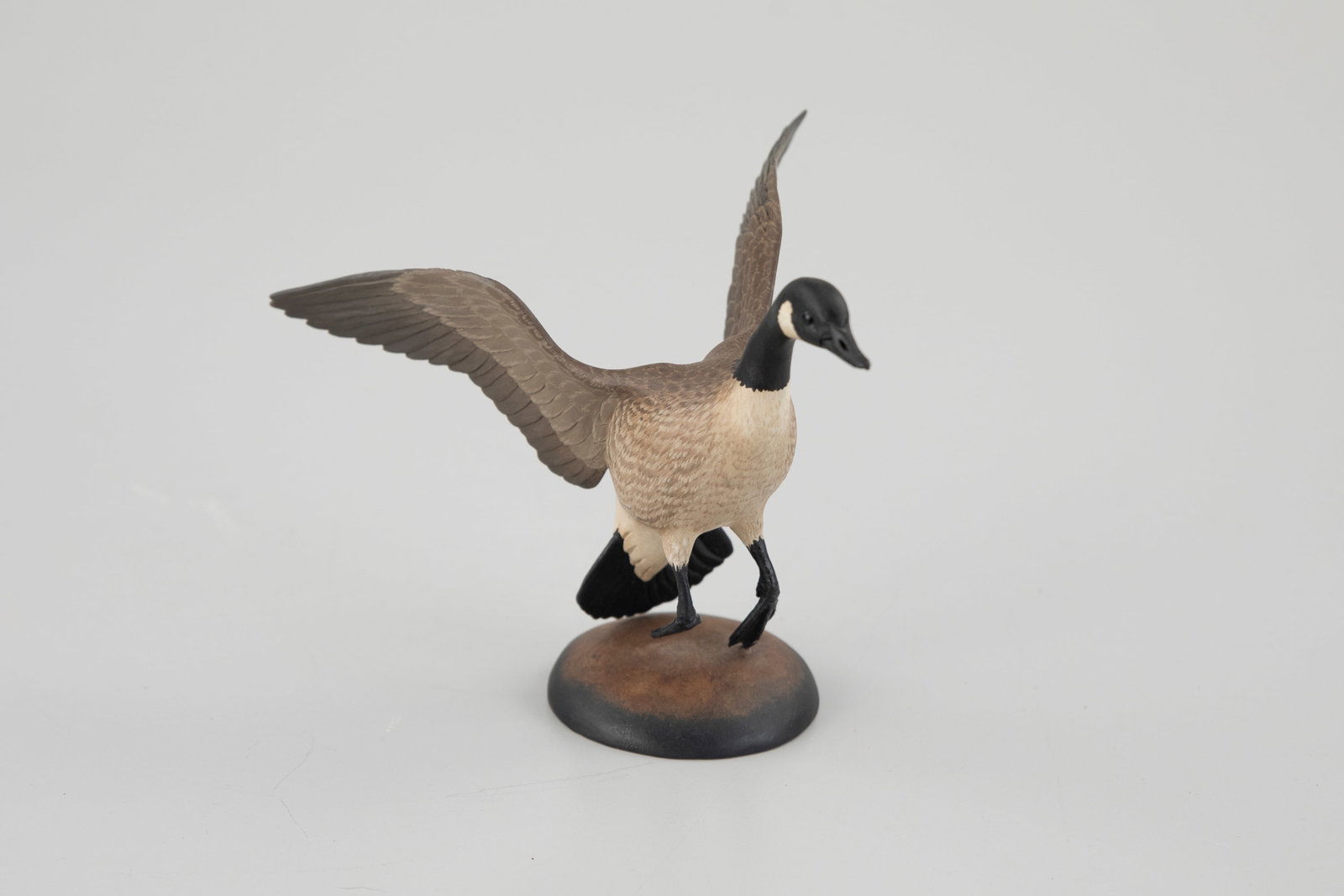 Outstanding Miniature Flying Goose Carving, Eddie Wozny (b. 1959) - 5
