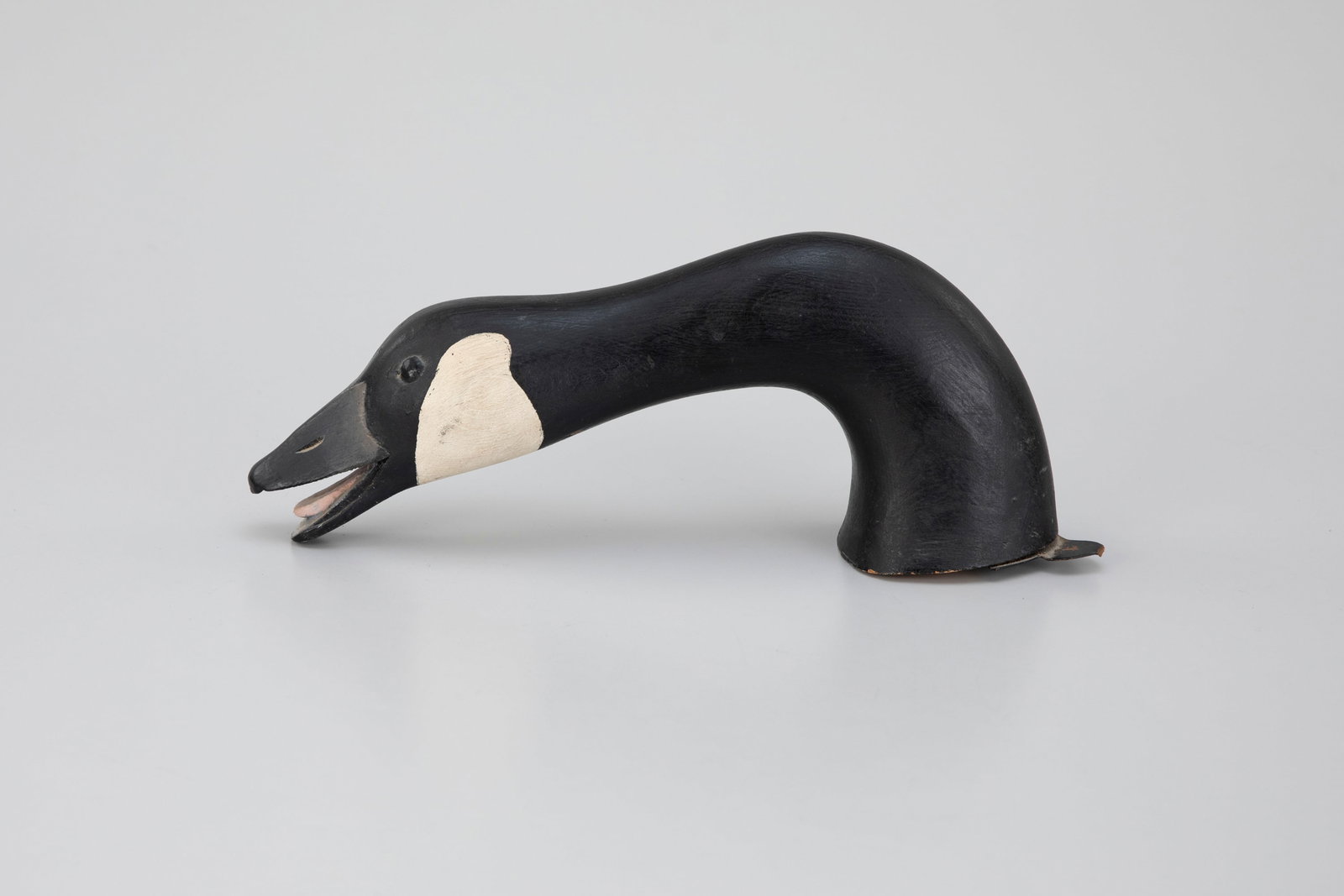 Calling Canada Goose Head, Ward Brothers: Calling Canada Goose Head Ward Brothers 13 in. long Lemuel T. (1896-1984) and Stephen (1895-1976) Crisfield, MD, 1964 13 in. long An original, stand-alone, arched-neck calling goose head with hardware