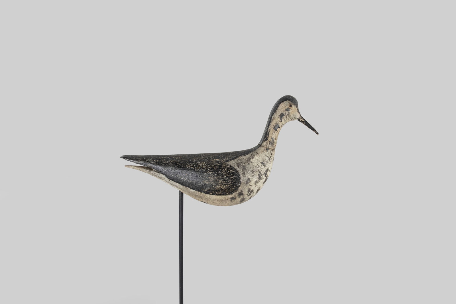 Mackey Willet attributed to Charles Thomas (b. 1875): Mackey Willet Charles Thomas (b. 1875) (attr.) Assinippi, MA, c. 1900 12 1/4 in. long A large shorebird with a high applied head and a deep wing-tip cut. Original paint with gunning wear and some old