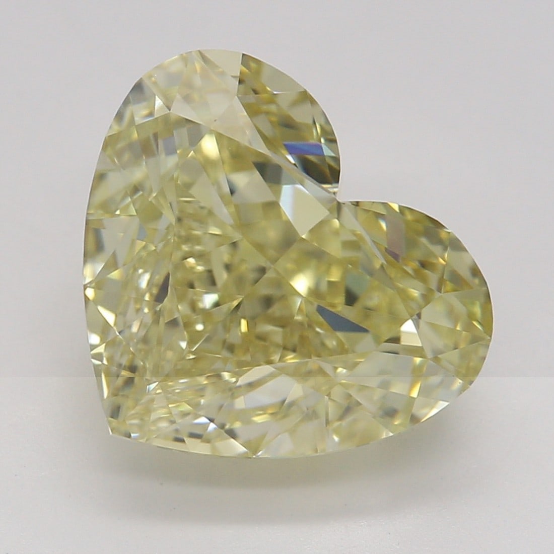 3.01 ct, Fancy Brn. Yellow/VS2, Heart cut GIA Diamond: Click here to view HD 360 Spinning Image GIA G