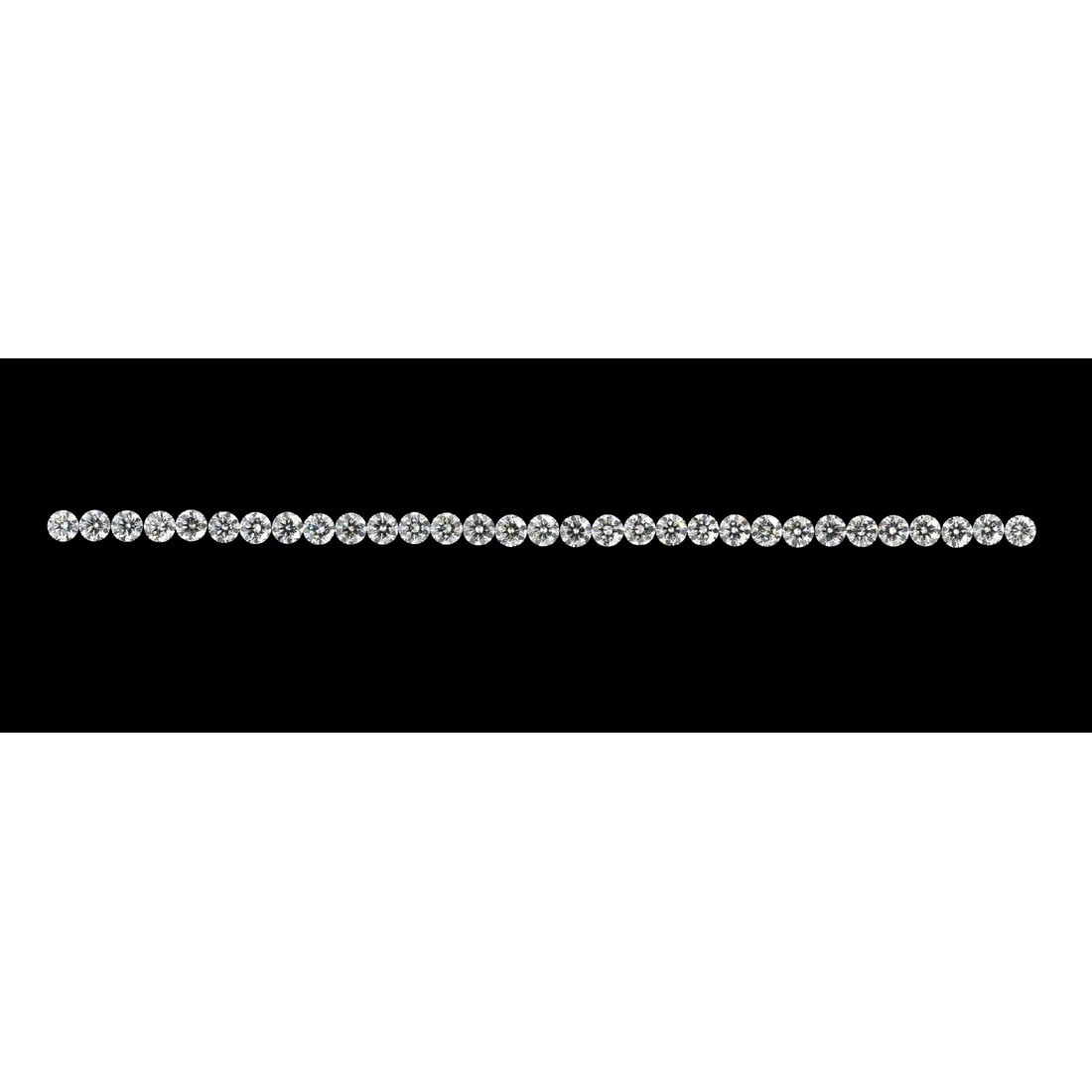 15.67 ct Round Cut Diamond Tennis Bracelet Layout Set: COMPLIMENTARY SETTING All Diamond Layouts are GIA graded and come with GIA certificates for each Diamond Diamond cut Shape: Round Diamond size and carat range: 0.50-0.53 Clarity Range: VS1-VS2
