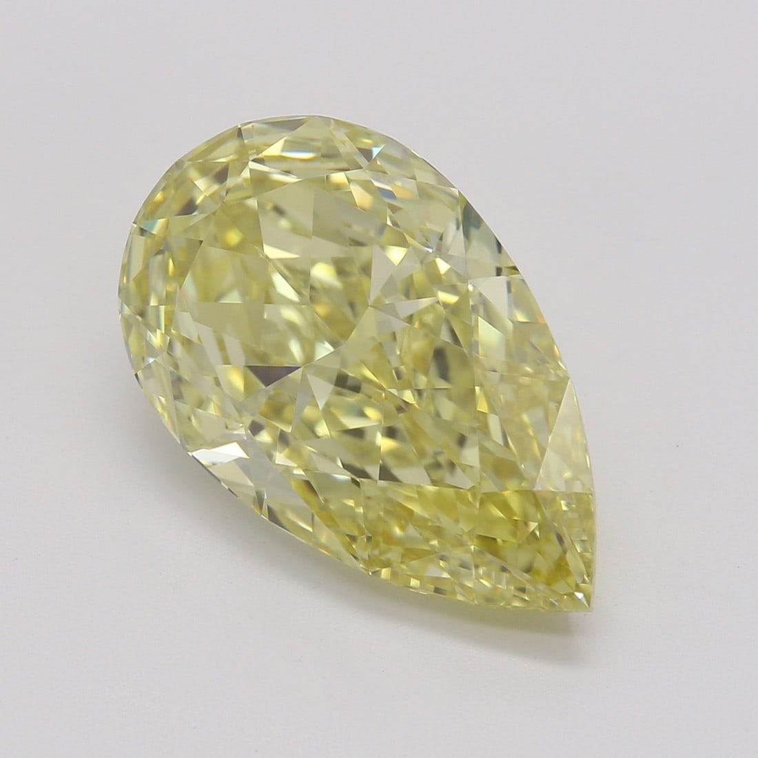 3.84 ct, Fancy Intense Yellow/IF, Pear cut GIA Diamond (1 of 6)