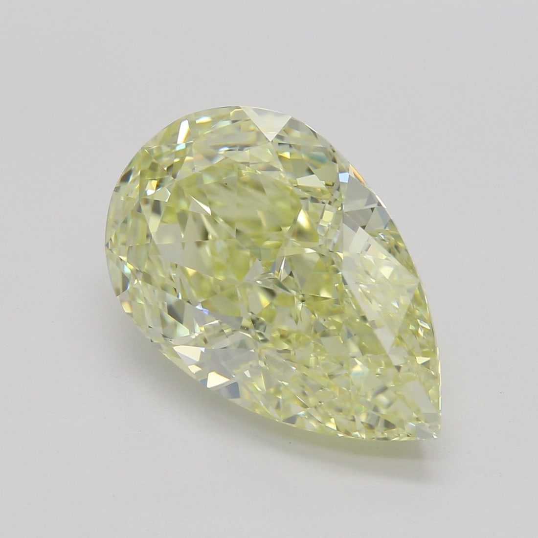 4.10 ct, Fancy Lt. Yellow/VS2, Pear cut GIA Diamond: Click here to view HD 360 Spinning Image GIA G