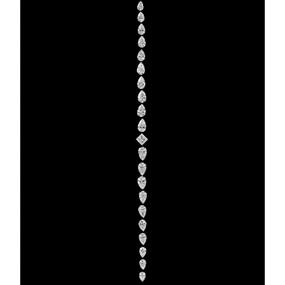 14.74 ct Pear & Princess Cut Diamond Tennis Bracelet Layout Set: COMPLIMENTARY SETTING All Diamond Layouts are GIA graded and come with GIA certificates for each Diamond Diamond cut Shape: Pear & Princess Diamond size and carat range: 0.40 - 1.00 Clarity Ran