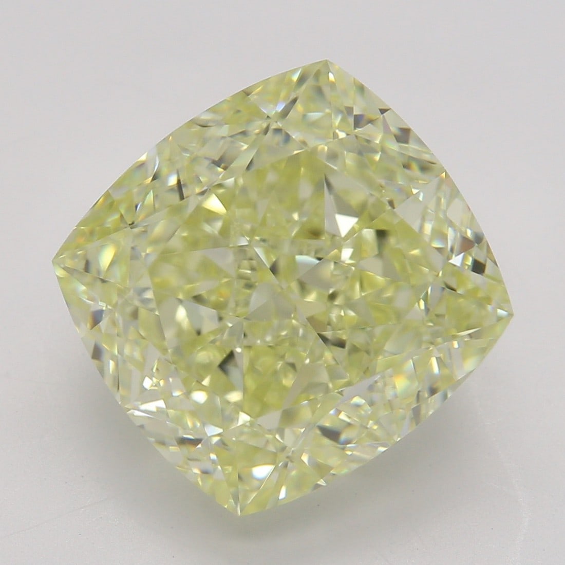 5.15 ct, Fancy Lt. Yellow/VVS1, Cushion cut GIA Diamond (1 of 6)