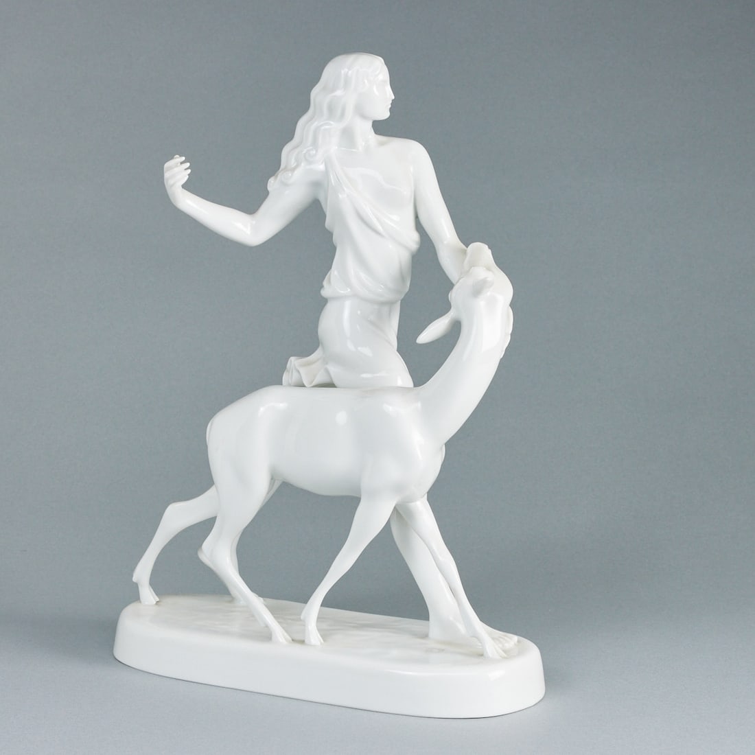Schreitende Diana mit Reh - Ferdinand Opitz. Wiener Porzellanmanufaktur Augarten, Wien um 1934. (1 of 3)
