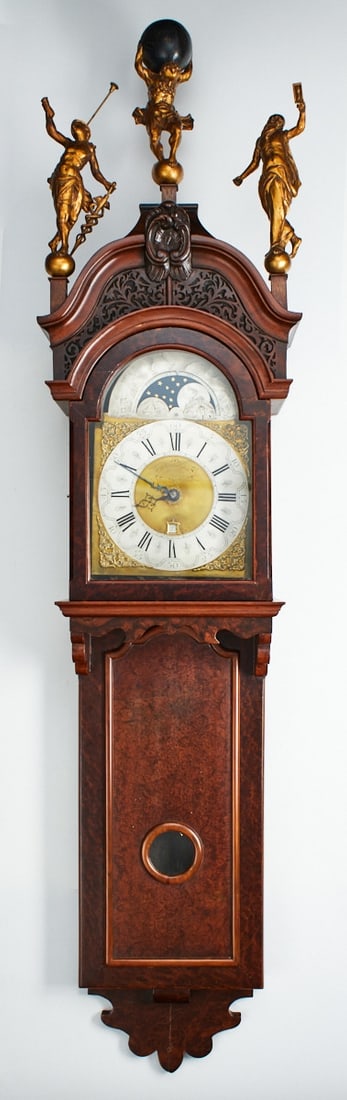 Seltene Wanduhr mit Mondphase und Atlasfigur (1 of 1)