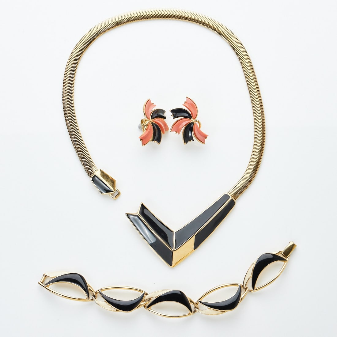 TRIFARI - Vintage Eamille-Schmuckset in Schwarz und Koralle (3 Teile) (1 of 1)