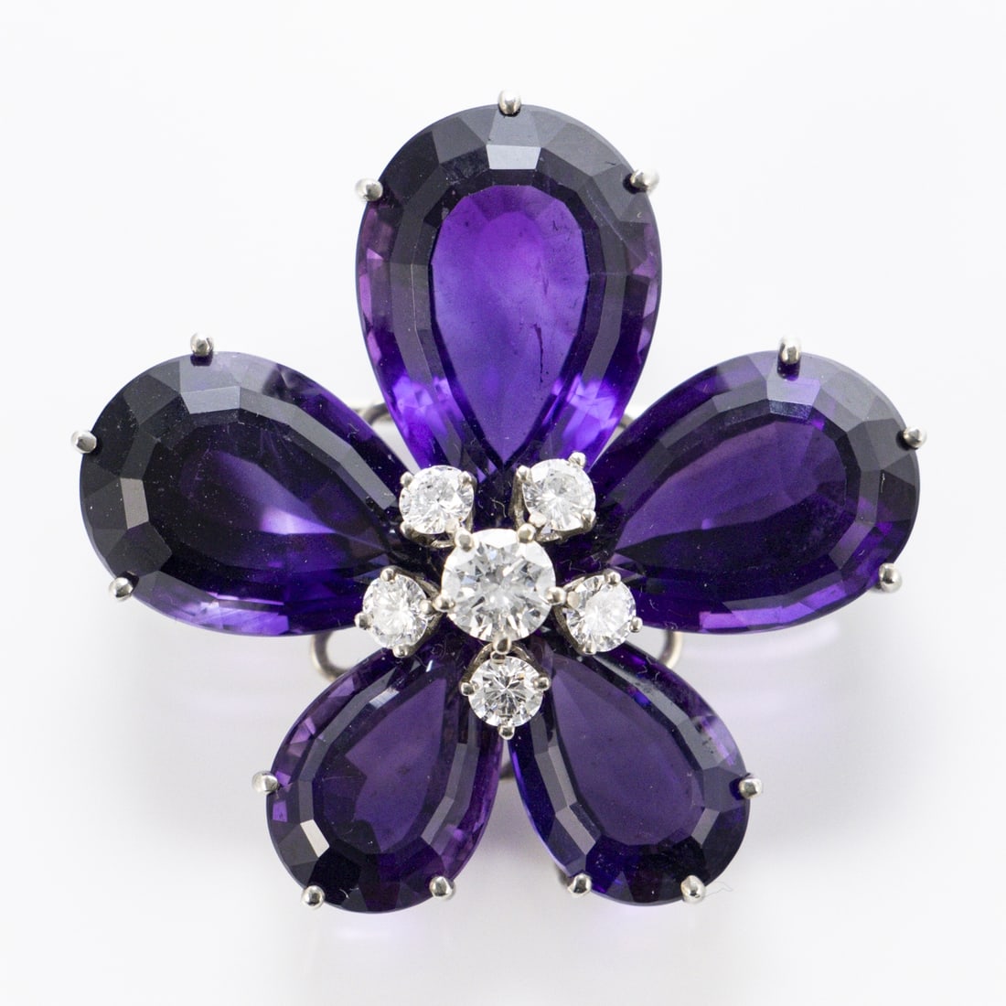 Veilchen-Brosche mit Amethysten (1 of 1)