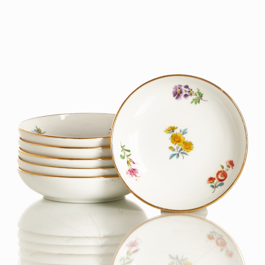 6 small bowls - scattered flowers. Meissen 1935-1947. (1 of 2)
