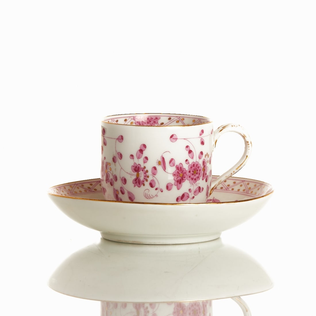 Coffee cup with saucer - Indian purple, Meissen 1850-1924 (1 of 1)