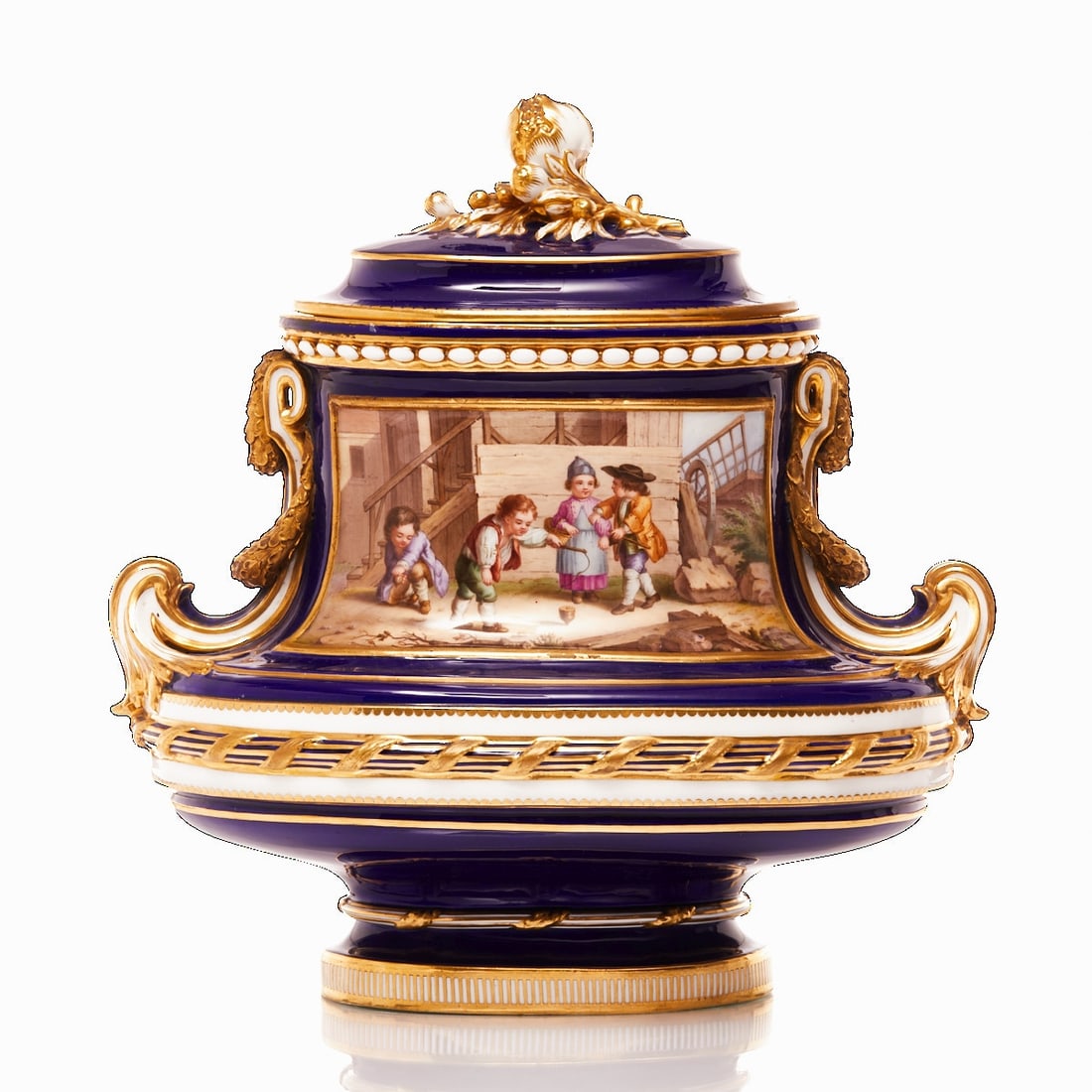 Lidded vase in Sèvres style with genre scenes, Minton, 2nd half 19th century: Lidded vase in Sèvres style with genre scenes Minton, 2nd half 19th century. Porcelain, white, glazed. Cobalt blue ground. Polychrome and gold painted. On the glaze purple mark: MINTON under cr