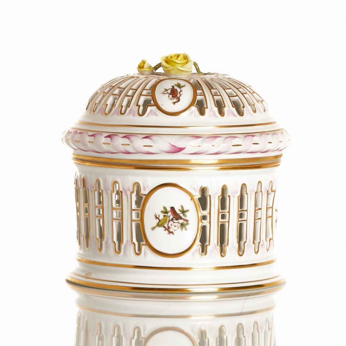 Bonbonniere - Rothschild (RO), Herend 1960s-1970s: Bonbonniere - Rothschild (RO). Herend Porcelain Factory, Herend 1960s-1970s. Porcelain, white, glazed. Polychrome decorated. Gold rim. Openwork. Blue mark on the glaze. 1st choice. Model no. 6201 and