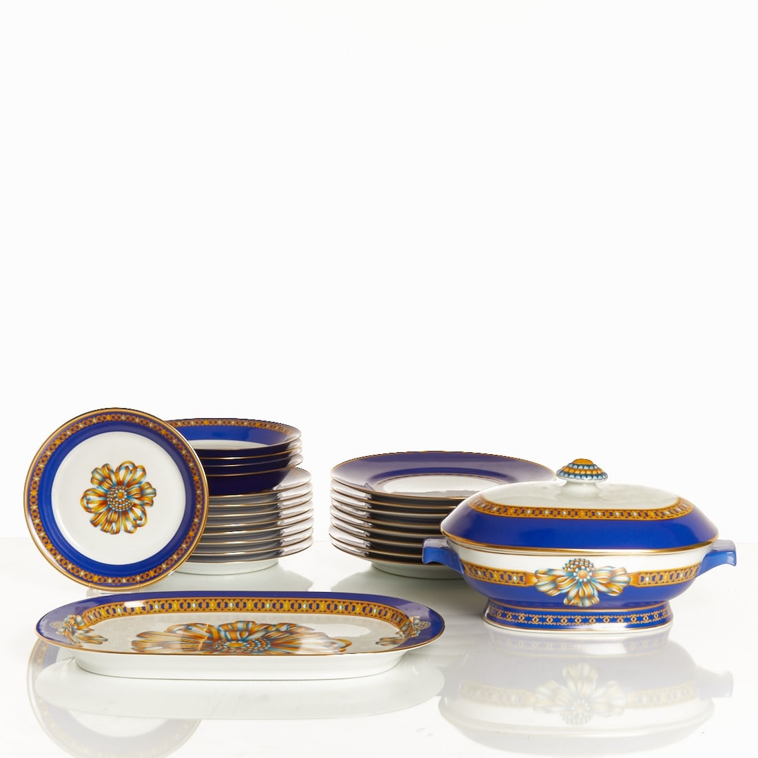 23-piece dinner service for 8 people - Cocarde de soie, Hermès, Paris 1980s (1 of 2)