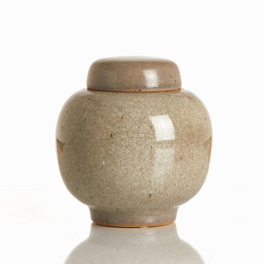 Tea caddy / Lidded box - Studio ceramics. Wendelin Stahl, 1983 (1 of 1)