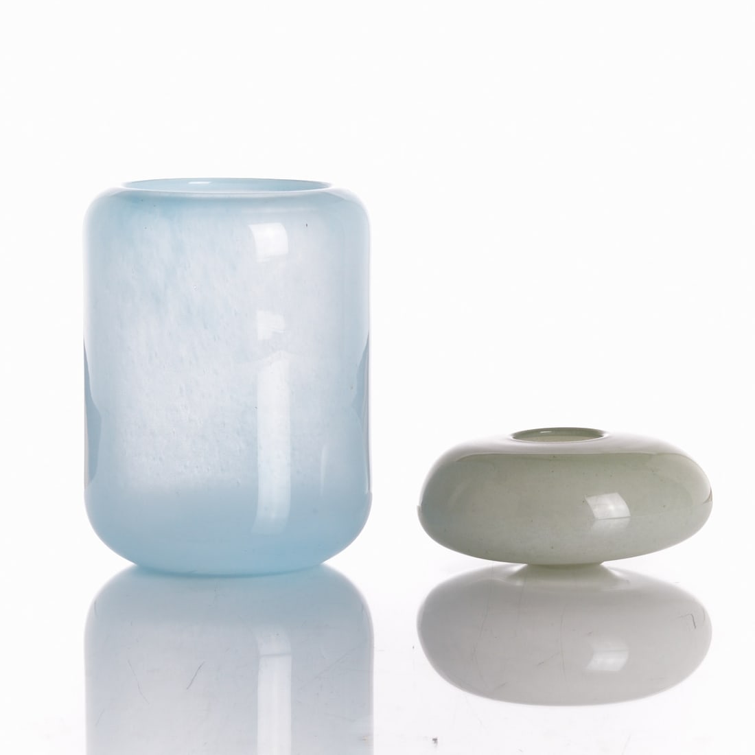 Cylindrical vase and vase. (1 of 1)