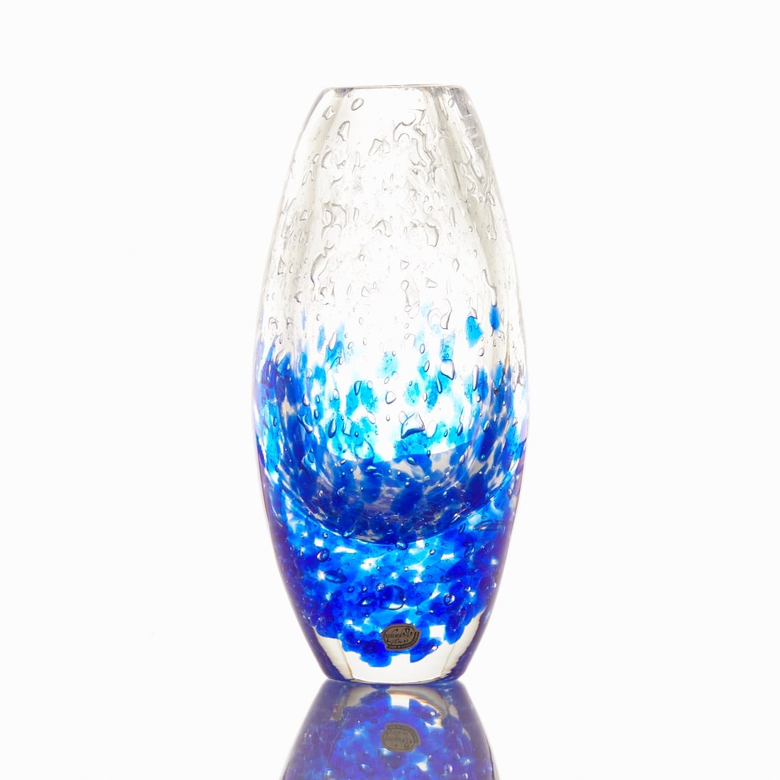 Bulbous Vase. Jaroslav Svoboda, Skrdlovice / Czech Republic 1970s. (1 of 1)