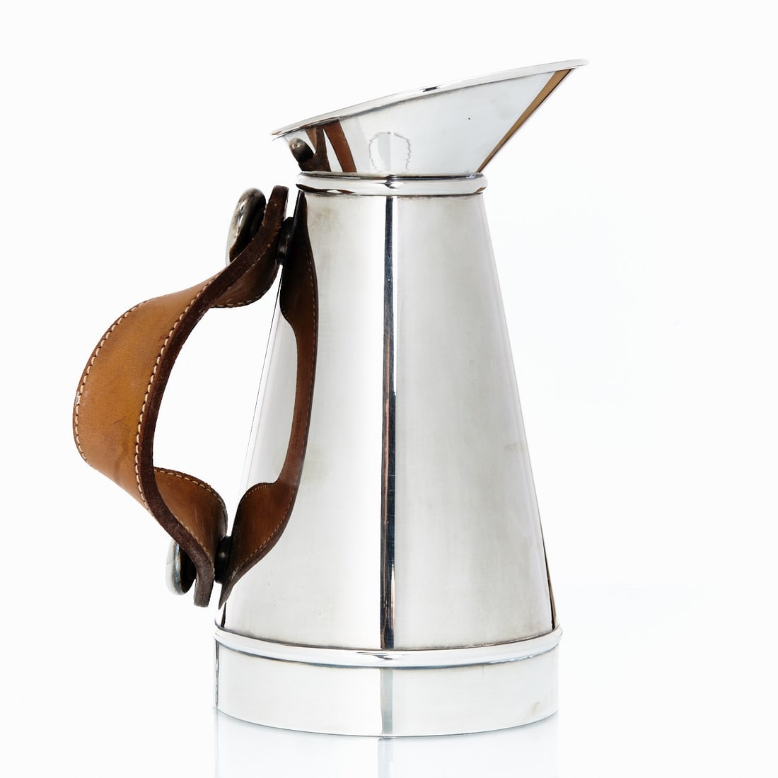 Water Jug: Water Jug Hermes/Paris/France. Metal/silver-plated. Leather. H. 24 cm. Hallmarks: maker's mark.
